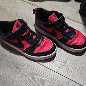 Nike Kids Black and Red Sneakers